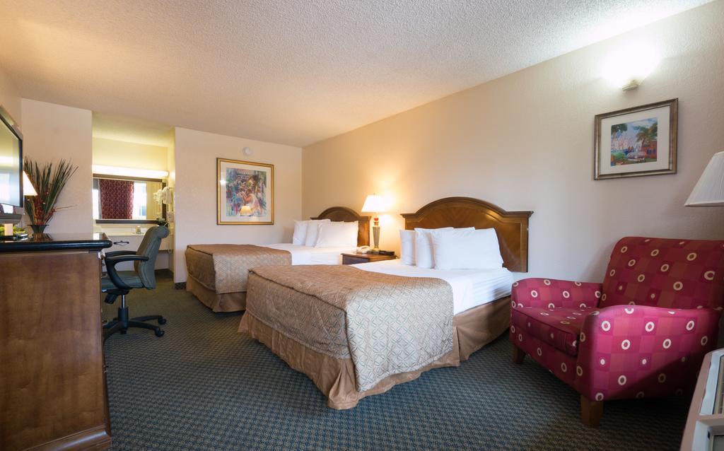 Quality Inn Tampa Lake Magdalene Exterior foto