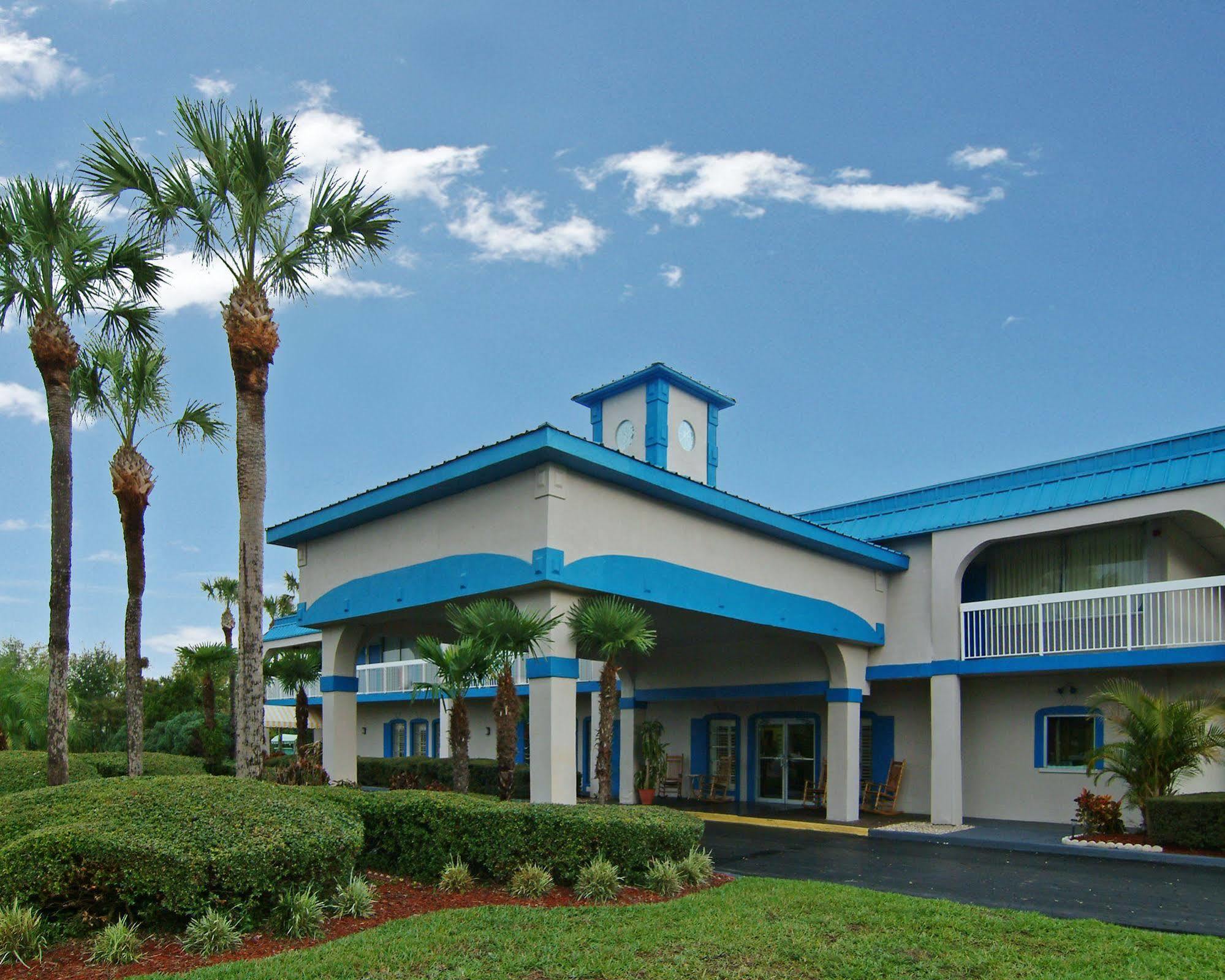 Quality Inn Tampa Lake Magdalene Exterior foto